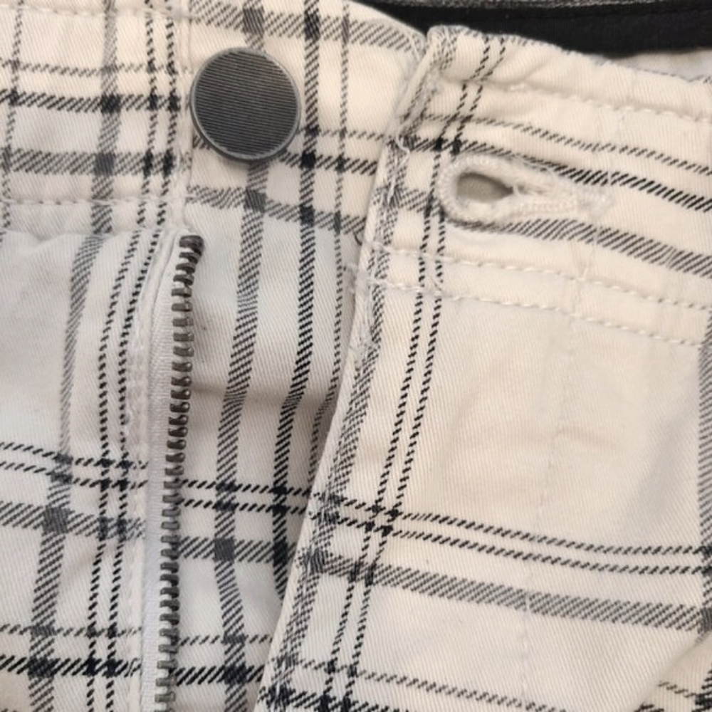George Men’s Cargo Shorts | Size 42 | White & Gray Plaid | Casual - Picture 6 of 9